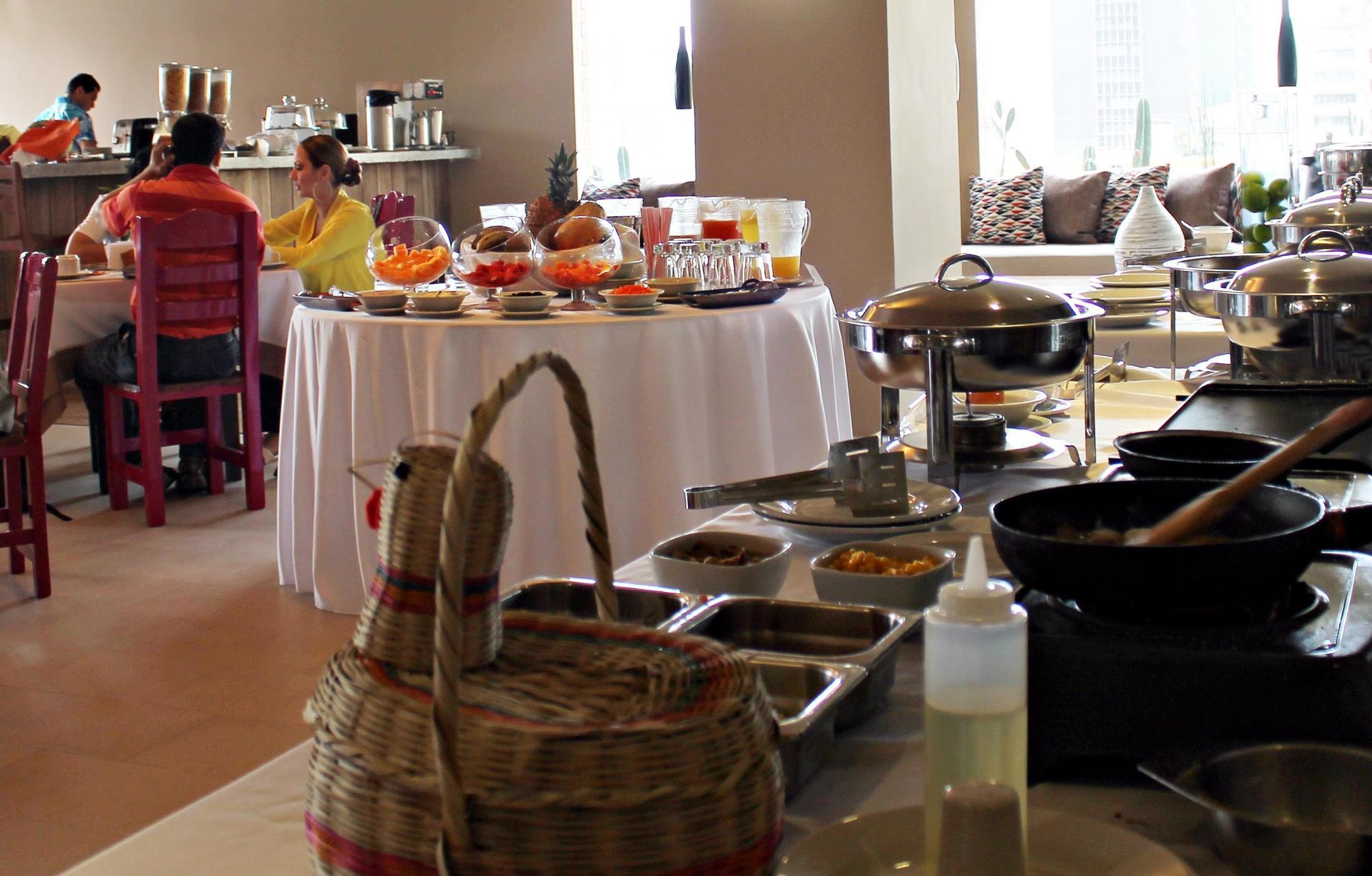 Hotel Ciudad Bonita Μπουκαραμάνγκα Εξωτερικό φωτογραφία